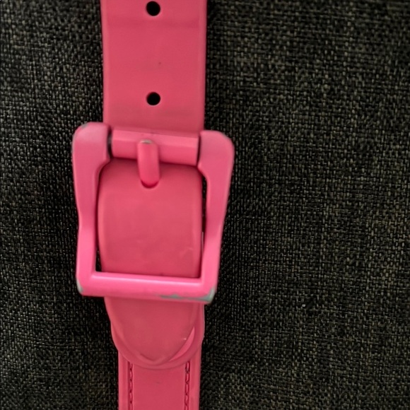 Herschel Supply Company Gray and Pink Bags with Modern Design - Picture 5 of 13